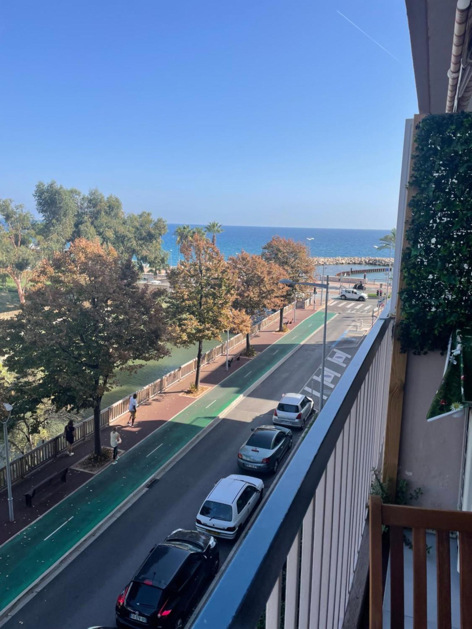 Vue Sur Mer - Magnifique Appartement Tout Confort - Terrasse Et Parking Prive Cagnes-sur-Mer Exterior foto